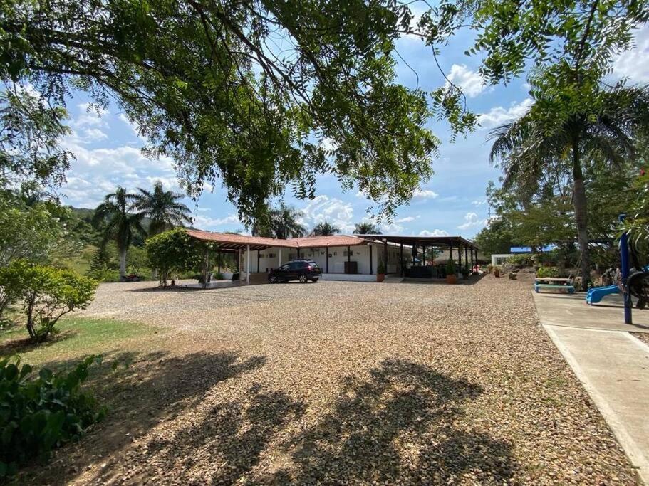 Finca Campestre Con Hermosa Vista Anapoima Exterior photo