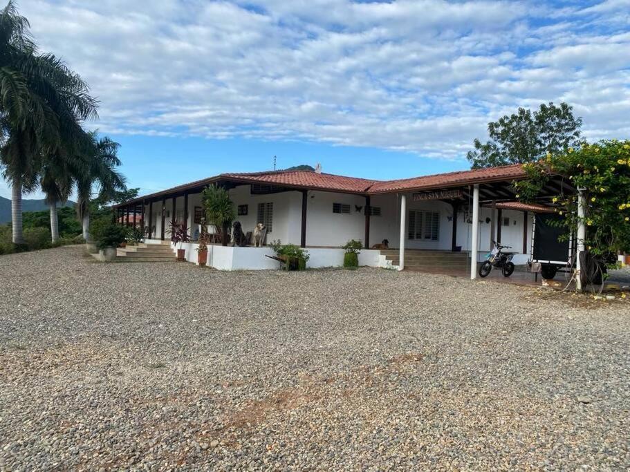 Finca Campestre Con Hermosa Vista Anapoima Exterior photo